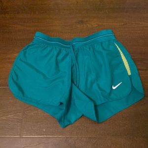 nike running shorts. size: xs